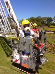 Builder Bear entertains kids and highlights site safety Builder Bear entertains kids and highlights site safety
