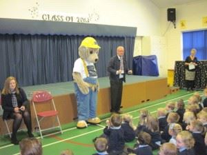 Builder Bear’s site safety lessons to Harrington school children