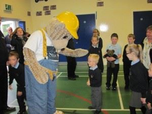 Builder Bear’s site safety lessons to Harrington school children