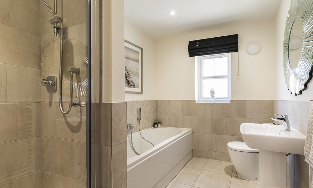 Salisbury Bathroom 1000x750