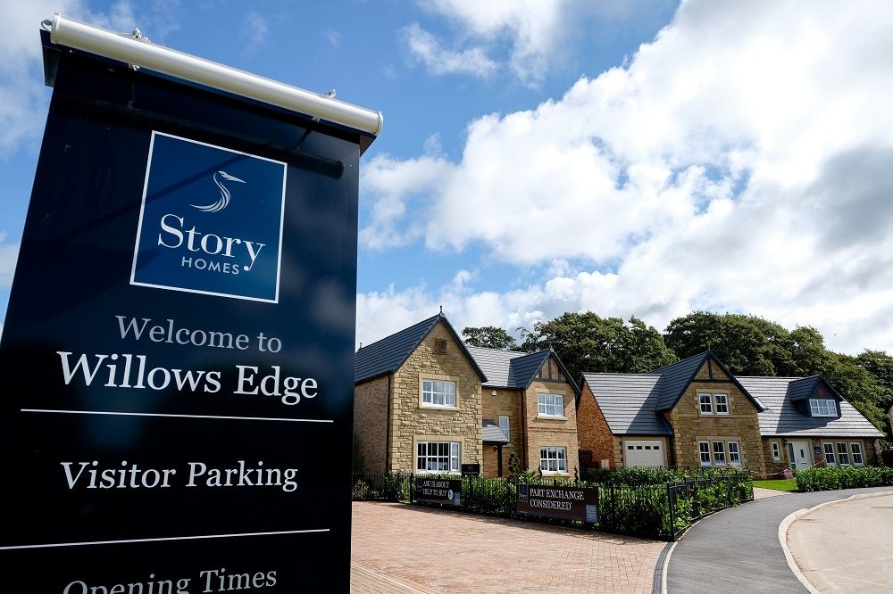 willows-edge-signage-and-show-home-x-1000