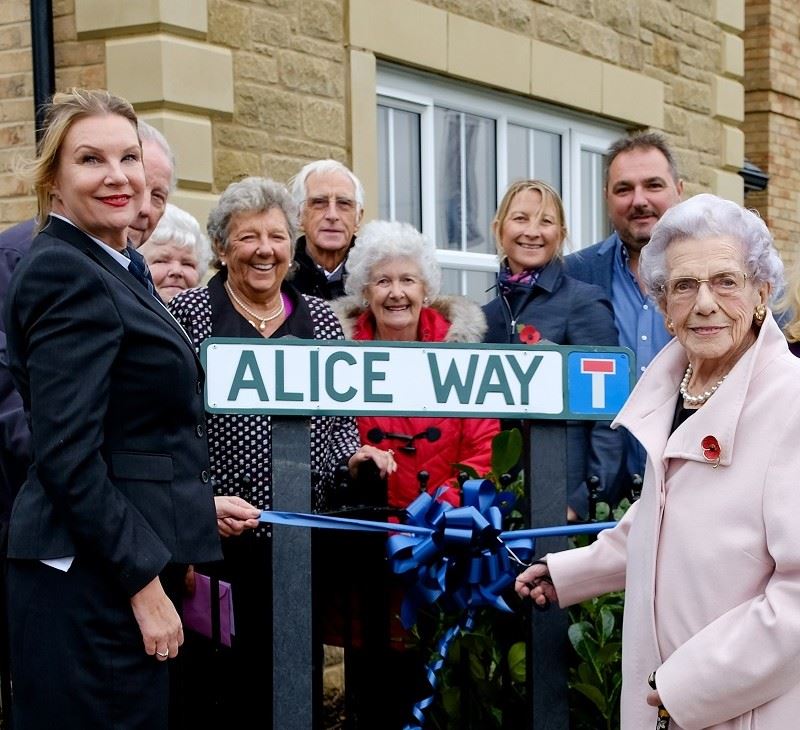 Alice Parkinson At Willows Edge Group Shot External Websitex800