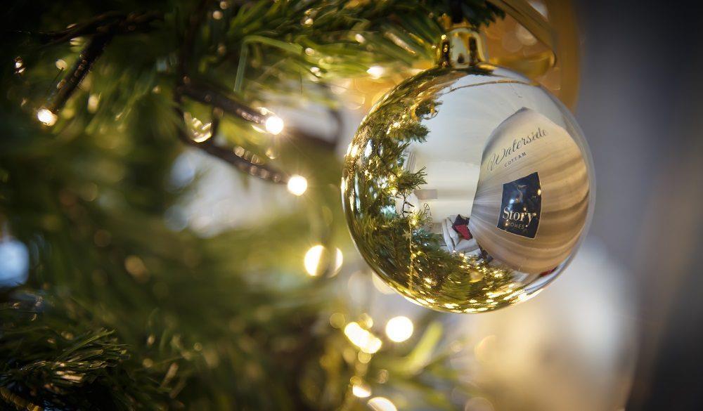 Bauble Web