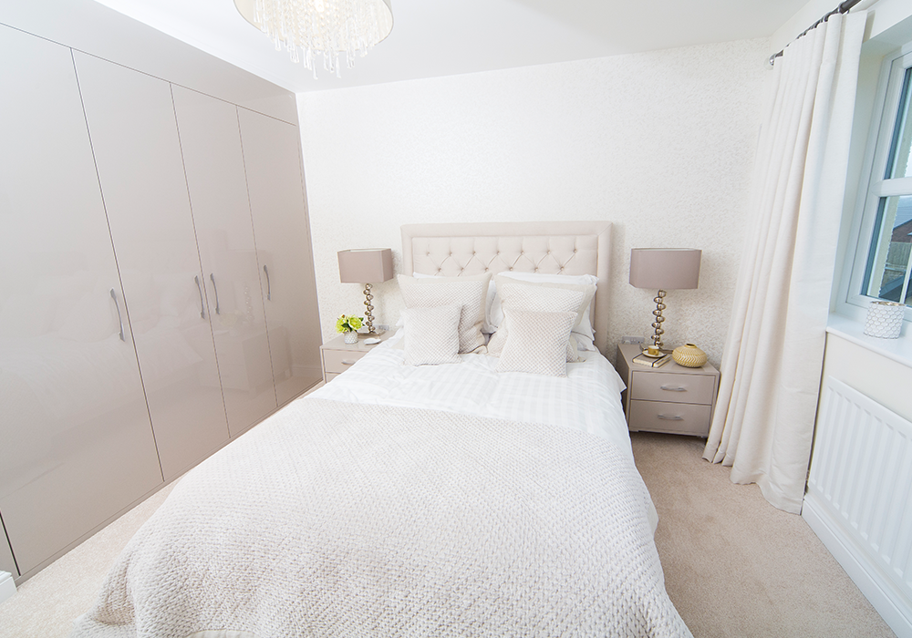 Bedroom W Wardrobes