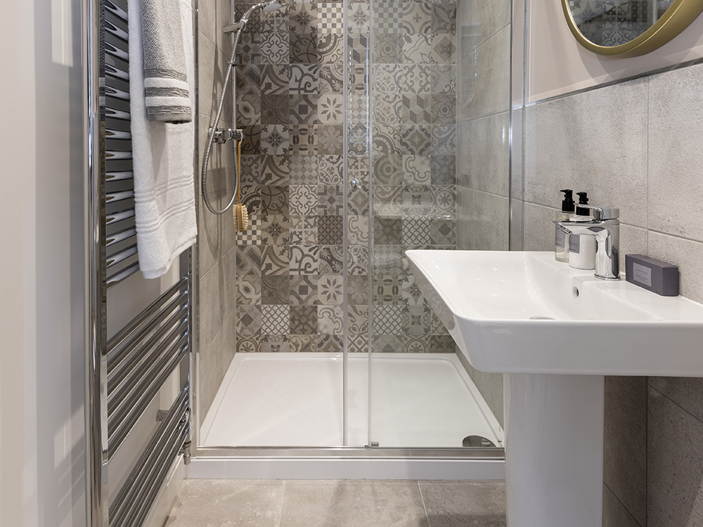 St Johns Manor Hewson En Suite 2