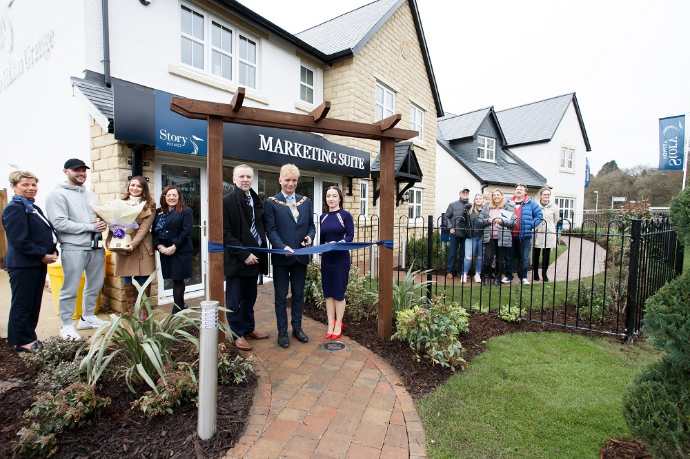 SHOW HOME OPENING AT HALTON GRANGE ATTRACTS MORE THAN 100 VISITORS AT ITS LAUNCH WEEKEND