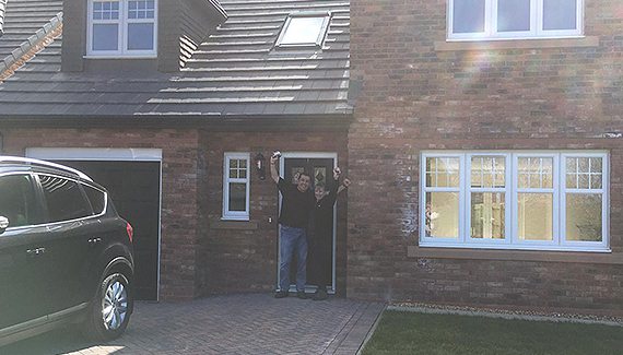 Summerpark community works together to support new neighbours in need