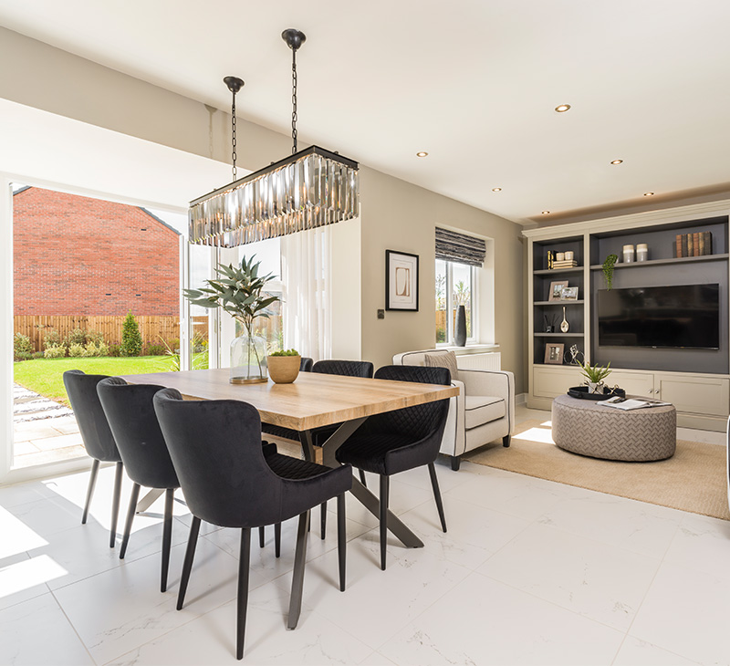 The Hewson dining & family area