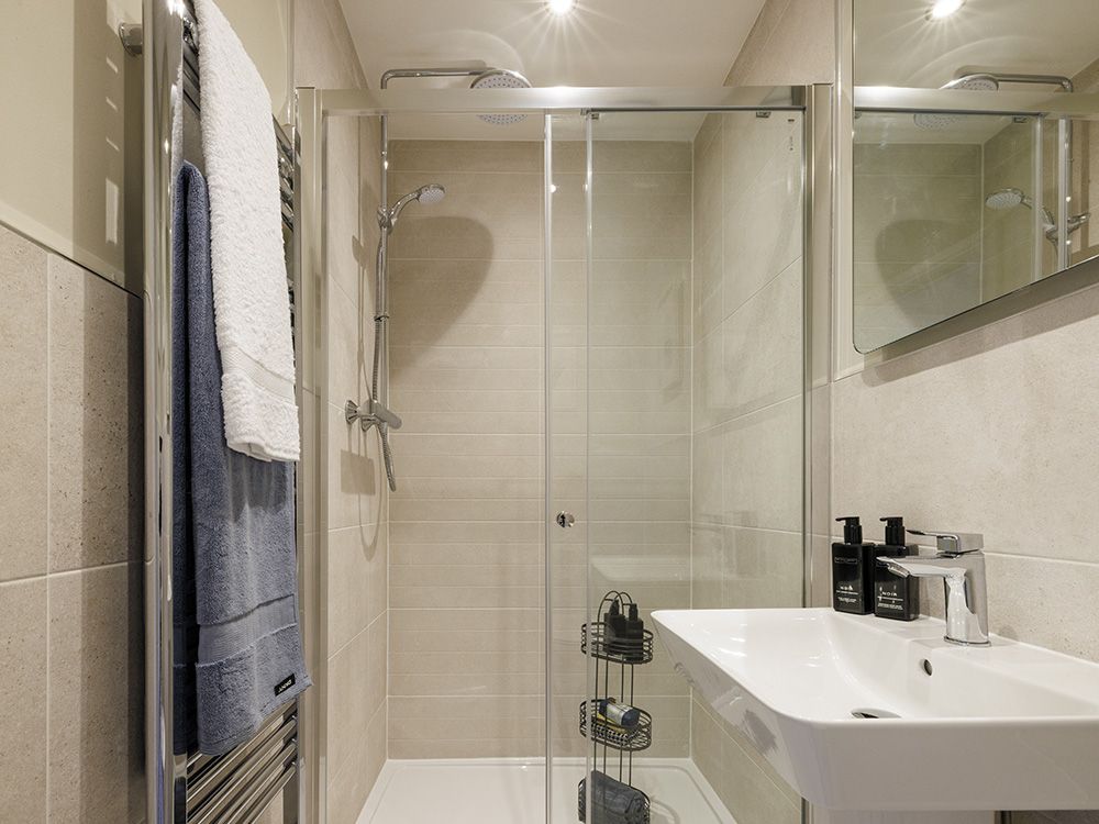 En-suite shower room to master bedroom