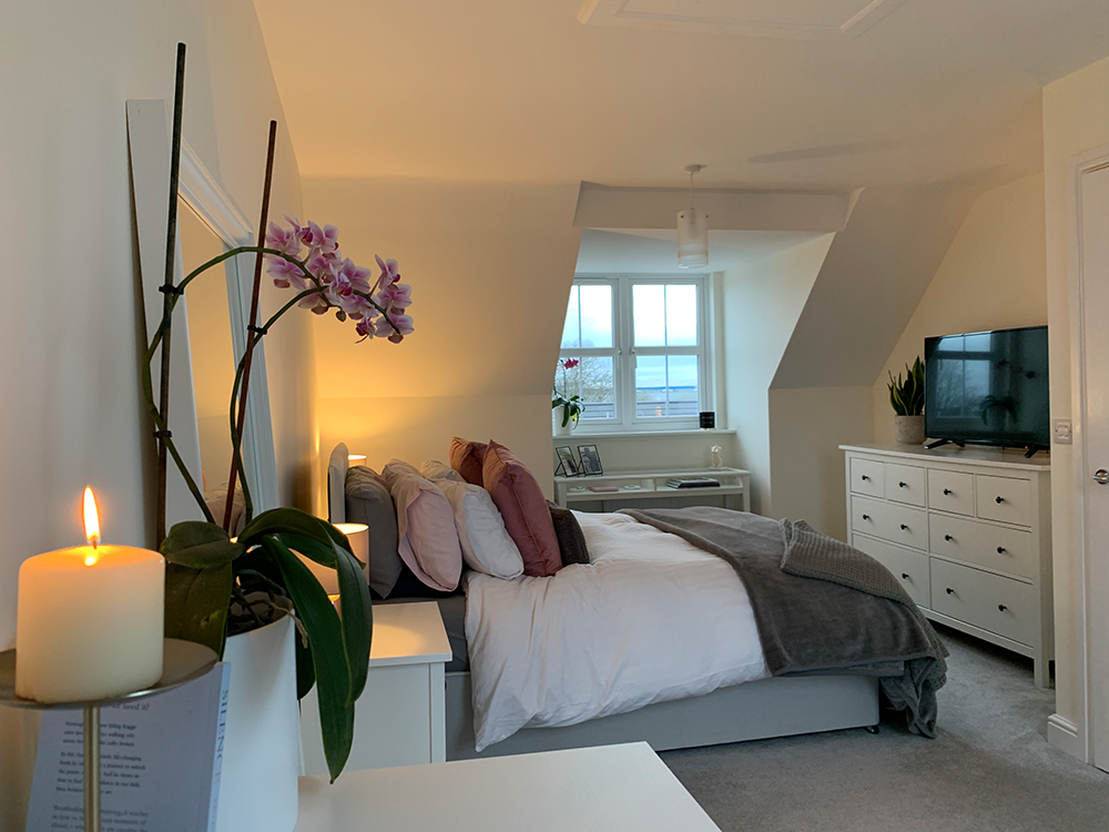The Emmerson Main Bedroom 2