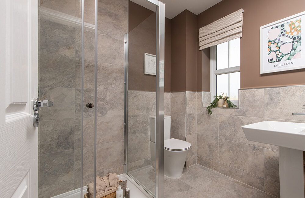 012 StoryNE RiverbrookGardens Lawson Main En Suite