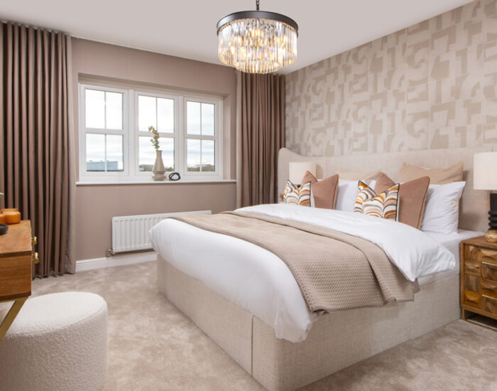 Large main bedroom with en-suite