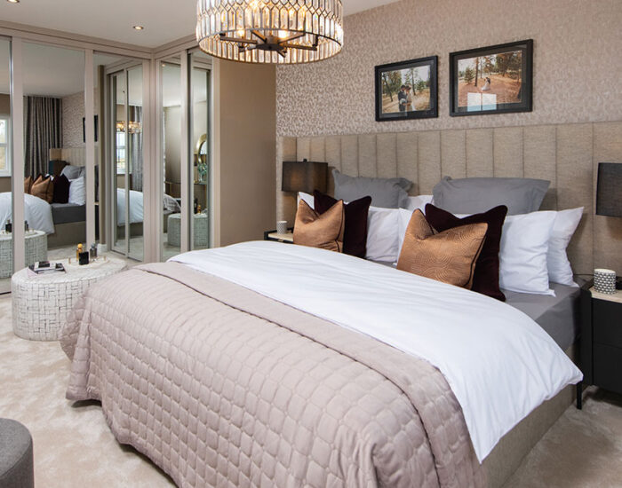 Large main bedroom with dressing area and en-suite