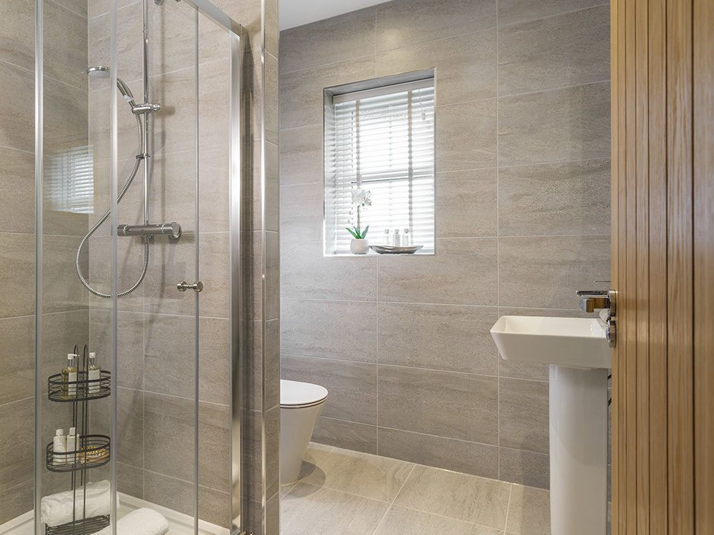 The Hewson en-suite to the main bedroom