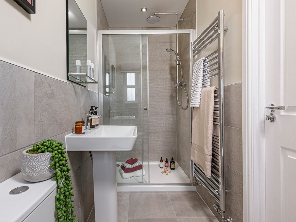 Brougham Sanderson Ensuite