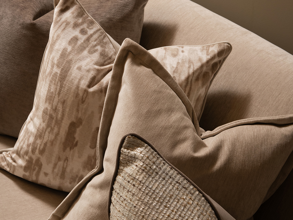 Fulshaw Manor Lounge Cushion Details
