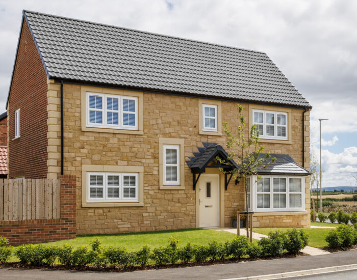 1500x1125 Wilson Buff Stone Front Black Roof