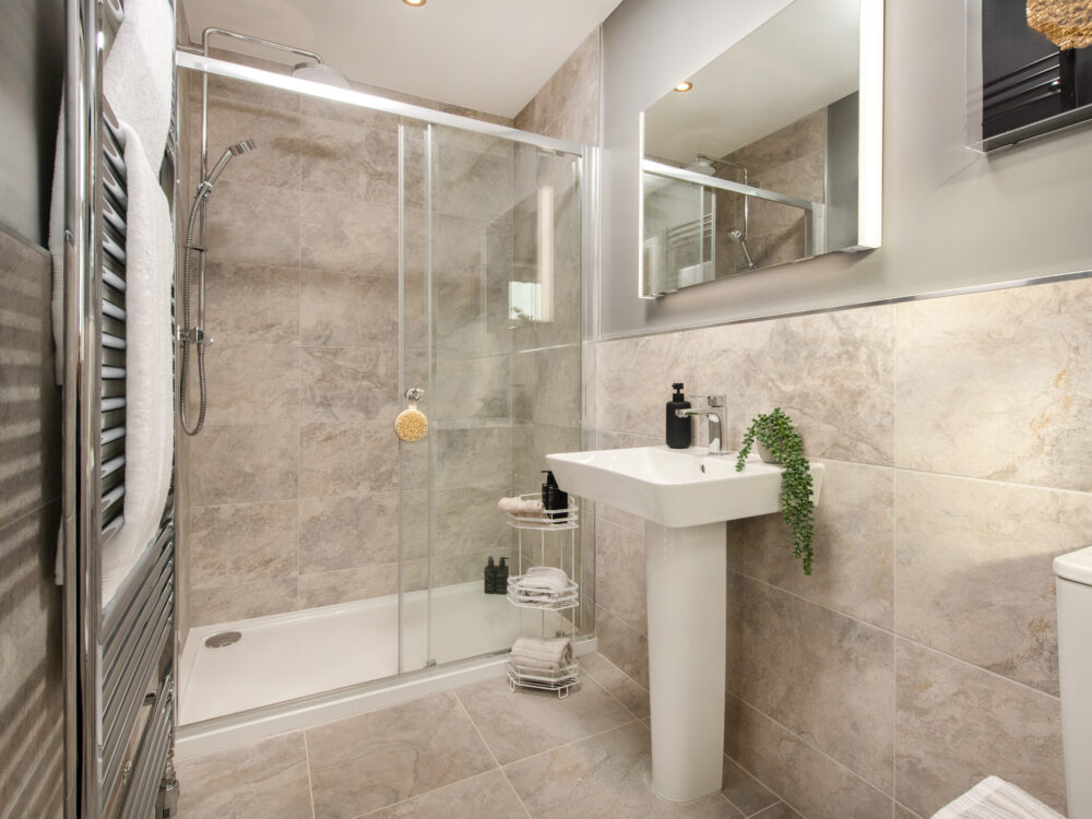 The Milford En-suite Bathroom Robinson Fields