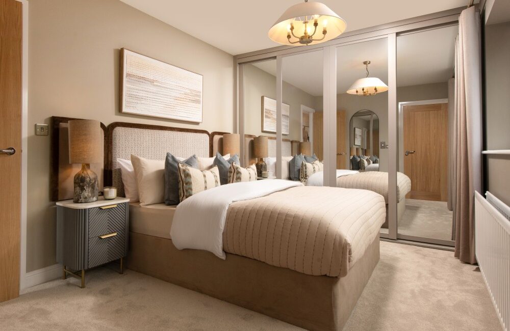 Double bedroom with en-suite bathroom