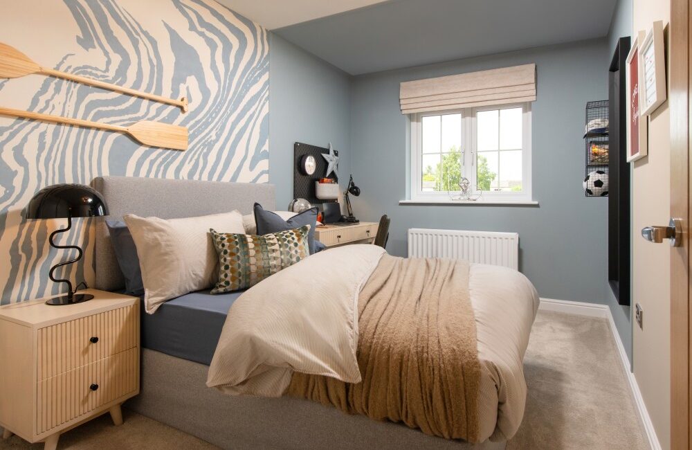 Spacious double bedroom