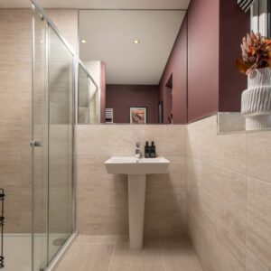 The Hartford main bedroom en-suite