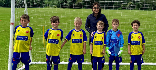 Story Homes sponsors Northbank 1970’s Under 7s football team