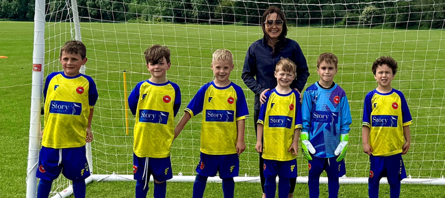 Story Homes sponsors Northbank 1970’s Under 7s football team