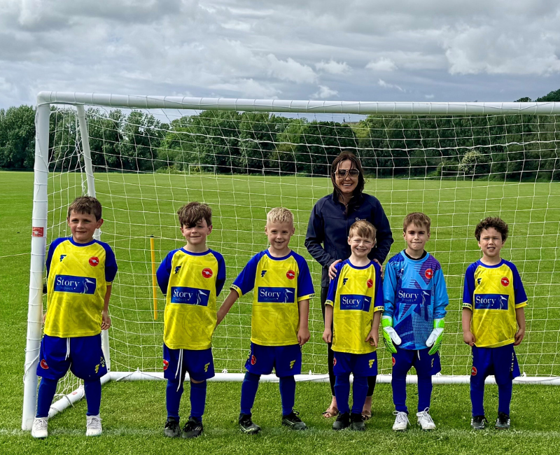 Story Homes sponsors Northbank 1970’s Under 7s football team
