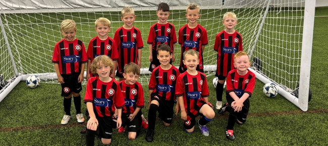 Story Homes supports Poulton Tridents U7s as new Tithe Meadow show homes open